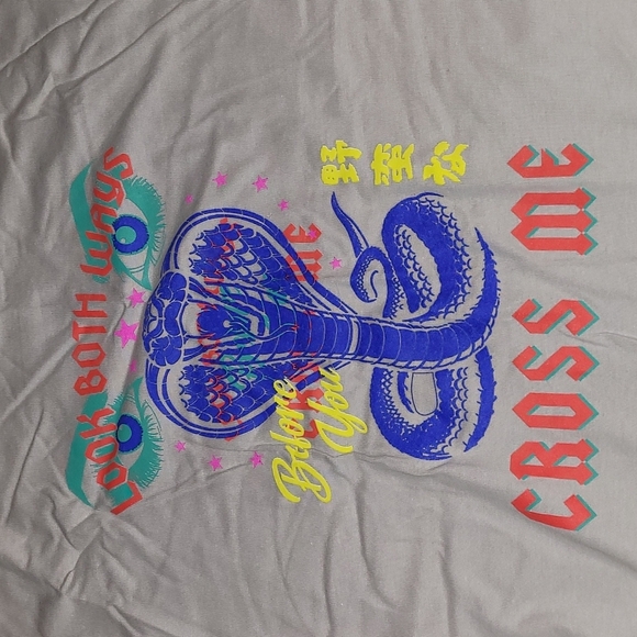 Cygnus Boys Beige Blue Viper Snake Tshirt Look Both Ways Before You Cross Me XL - Picture 2 of 3